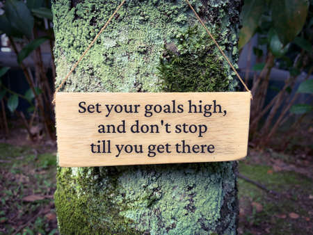 Motivational and Inspiration quote on setting goals. Motivational conceptの写真素材