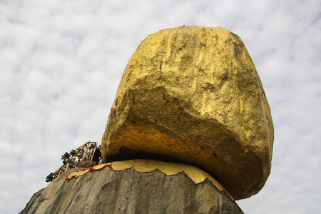 Kyaiktiyo pagoda, Golden rock, Myanmar (Burma)の写真素材