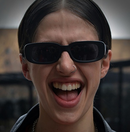 LONDON-19 February 2017 Model on the street during the London Fashion Weekのeditorial素材