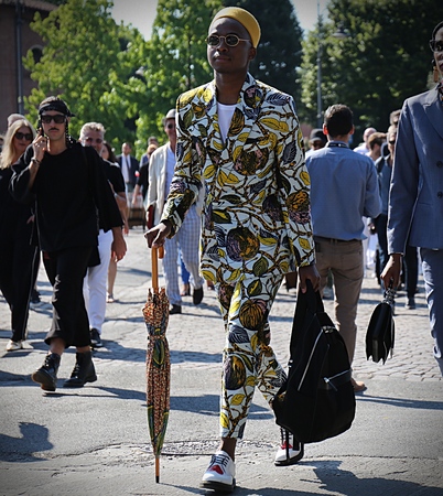 FLORENCE-13 June 2017 Man on the street during the Pittiのeditorial素材