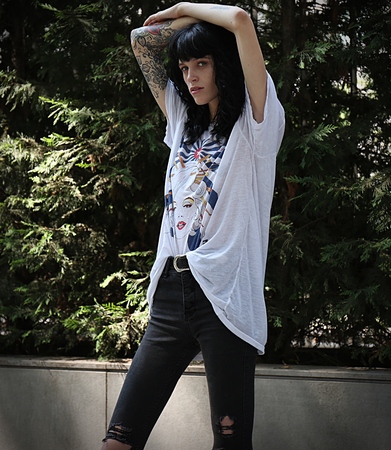 MILAN- 17 June 2017 Model Makenna on the street during the Milan Fashion Weekのeditorial素材