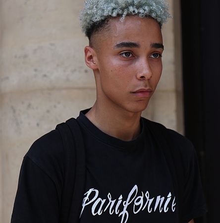PARIS- 22 June 2017 Man on the street during the Paris Fashion Weekのeditorial素材