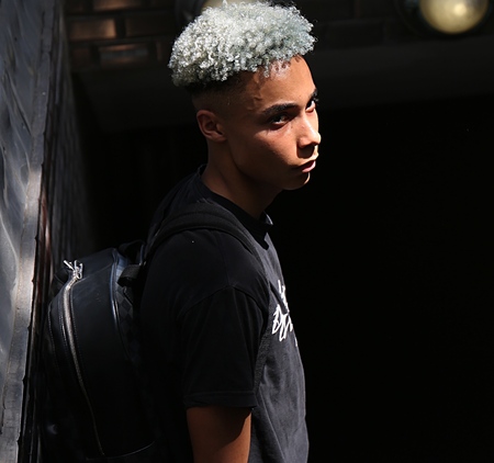 PARIS- 22 June 2017 Man on the street during the Paris Fashion Weekのeditorial素材