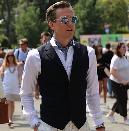 FLORENCE- 14 June 2017 Man on the street during the Pittiのeditorial素材