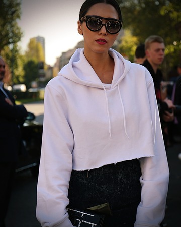 MILAN- 20 September 2017 Woman on the street during the Milan Fashion Weekのeditorial素材