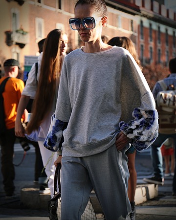 MILAN- 20 September 2017 Woman on the street during the Milan Fashion Weekのeditorial素材