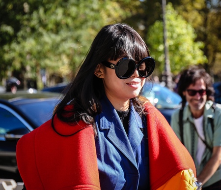 PARIS, France- September 26 2018: Leaf Greener on the street during the Paris Fashion Weekのeditorial素材