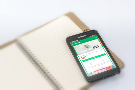 KUALA LUMPUR, MALAYSIA - FEBRUARY 9, 2017: Android apps on the smartphone.のeditorial素材