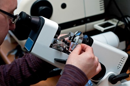 The production and repair of glasses in the optician's の写真素材