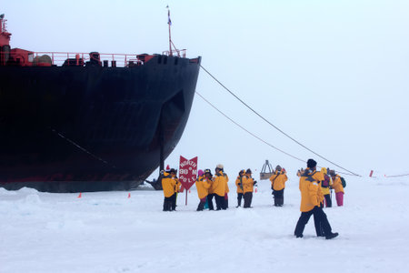 North pole - 2 July 2016: Nuclear-powered icebreaker took expedition of travelers to North poleのeditorial素材