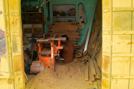 India, Pushkar-March 4, 2018: workplace and the street business of a carpenter in Indiaのeditorial素材