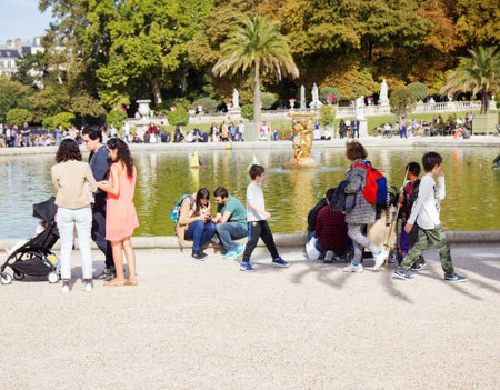 Paris, France - September 23, 2017: Parisians let boats in the pond, scale modeling. Many Parisians vacationersのeditorial素材