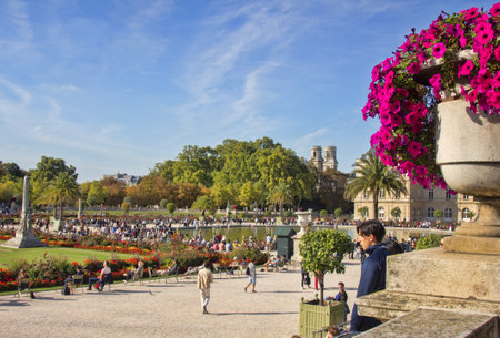 Paris, France - September 23, 2017: Luxembourg garden as a place of mass walks of citizens in the autumn dayのeditorial素材