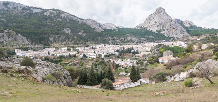 Panoramic view of the white town of Grazalema (CÃ¡diz, Andalusia, Spain).の写真素材