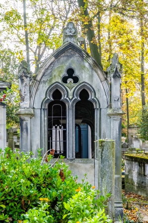 A view of the Pere Lachaise, the most famous cemetery with the tombs of very famous peopleの写真素材