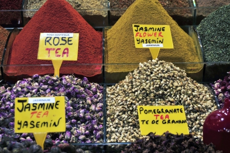 Spice Market is one of the oldest markets of Istanbul  It is located in a beautiful L-shaped building, very close to the bustling port of Eminoenue   He is known by various names  Spice Bazaar, Misir Carsisi and Egyptian Bazaar の写真素材