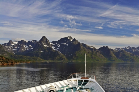 Early in the morning in the Raftsundpassage, just before the turn into the side of the Trollfjord  Raftsundet is the waterway between Lofoten and Vesteralen の写真素材