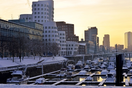 He is a prime example of professional urban development  The Media Harbour Duesseldorf World-renowned architects such as Frank O  Gehry, David Chipperfield, Joe Coenen, Steven Holl and Claude Vasconi ensure there with their structures for internationally のeditorial素材