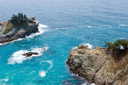 Aqua blue Central California coastの写真素材