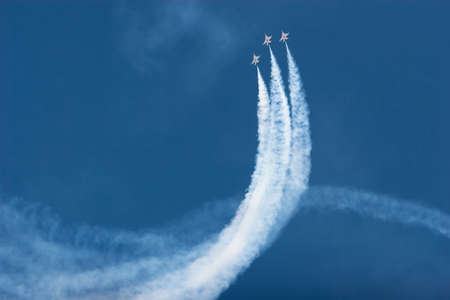 F16 thunderbirds at the airshowの写真素材