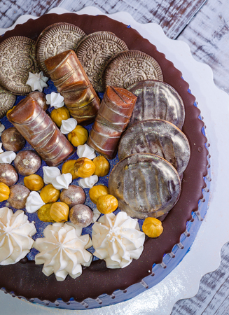chocolate color drip cream cheese cake with cookies)の写真素材
