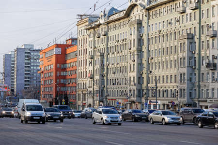 MOSCOW, RUSSIAN FEDERATION - February 18, 2015. Traffic cars on the streets of Moscow. Garden Ring road.のeditorial素材