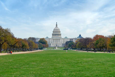 Washington, D.C., USA - November 12, 2017: Large lawns and the Ulysses S. Grant Memorial are located in front of the United States Capitol Building.のeditorial素材