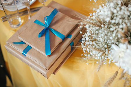 Closeup shot of the rustiÑ wedding decoration elements  at daylightの写真素材