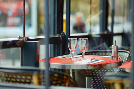 Cozy outdoor cafe in Paris, Franceの写真素材