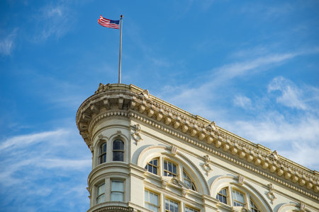 SAN FRANCISCO, USA - APRIL 2016: United States flag on an old building in San Francisco, California, USAのeditorial素材