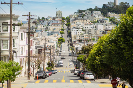 SAN FRANCISCO, USA - APRIL 2016: Downtown city life in a busy street of San Francisco, USA.のeditorial素材