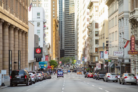 SAN FRANCISCO, USA - APRIL 2016: Downtown city life in a busy street of San Francisco, USA.のeditorial素材