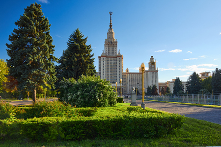 Park in front of the building of the Moscow State Universityのeditorial素材