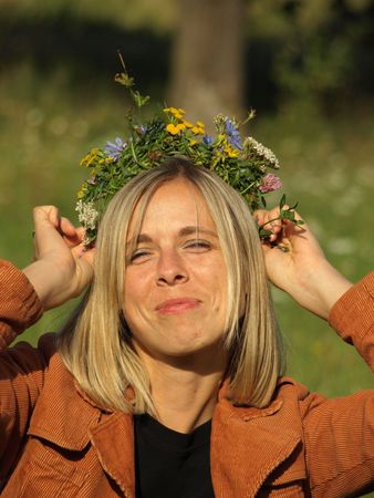 girl with wreathの写真素材