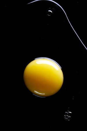 broken eggの写真素材