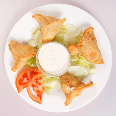 Samosa with sauce