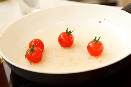 roasted cherry tomatoesの写真素材