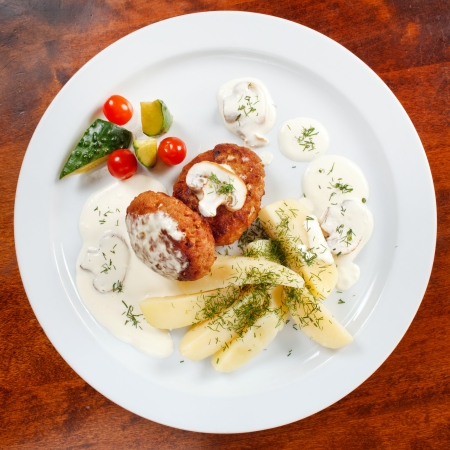 cutlets with fresh vegetablesの写真素材