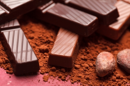 chocolate with cocoa beans の写真素材