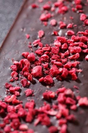 dark chocolate with raspberriesの写真素材