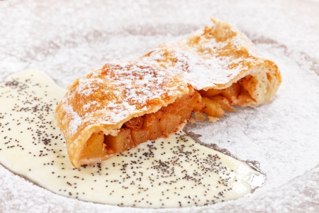 apple strudel の写真素材