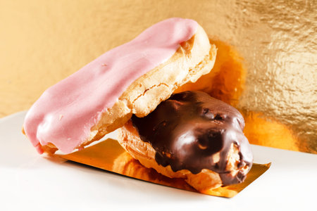 Cake eclair