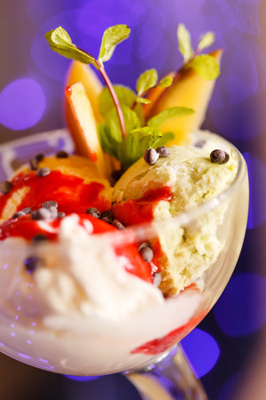 ice cream with fruitsの写真素材