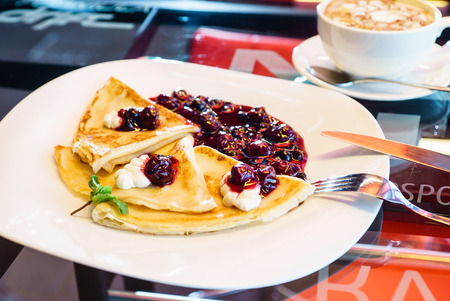 pancakes with jamの写真素材