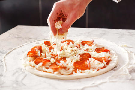 raw pizzaの写真素材