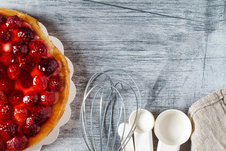 raspberry tart cakeの写真素材