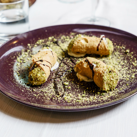 sicilian cannoli, italian dessertの写真素材