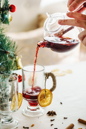 mulled wine on the Christmas tableの写真素材