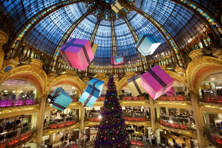 Paris, France, December 17, 2010 - Christmas Tree with gifts at Lafayette department store in Parisのeditorial素材