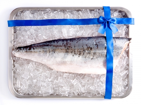fish on ice の写真素材